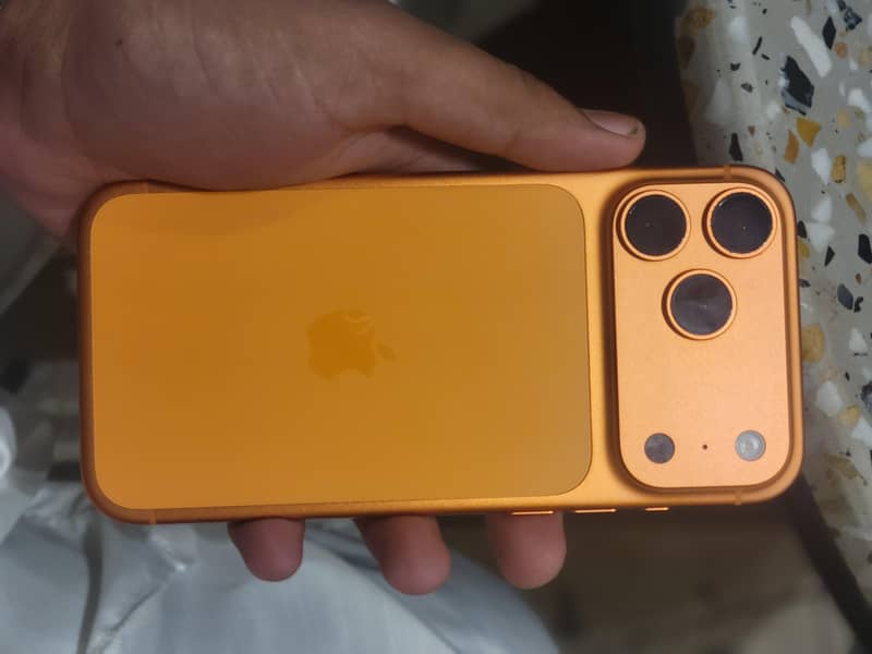 Apple iPhone 17 Pro Max 6