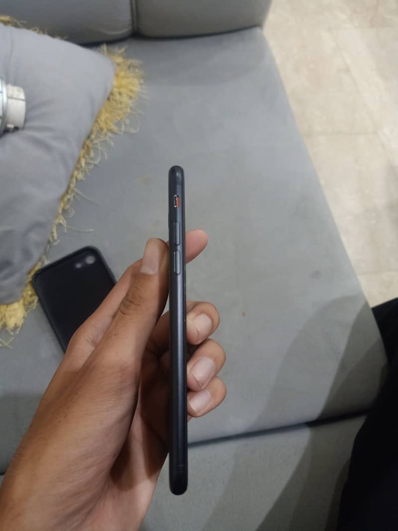 Apple iPhone SE 4