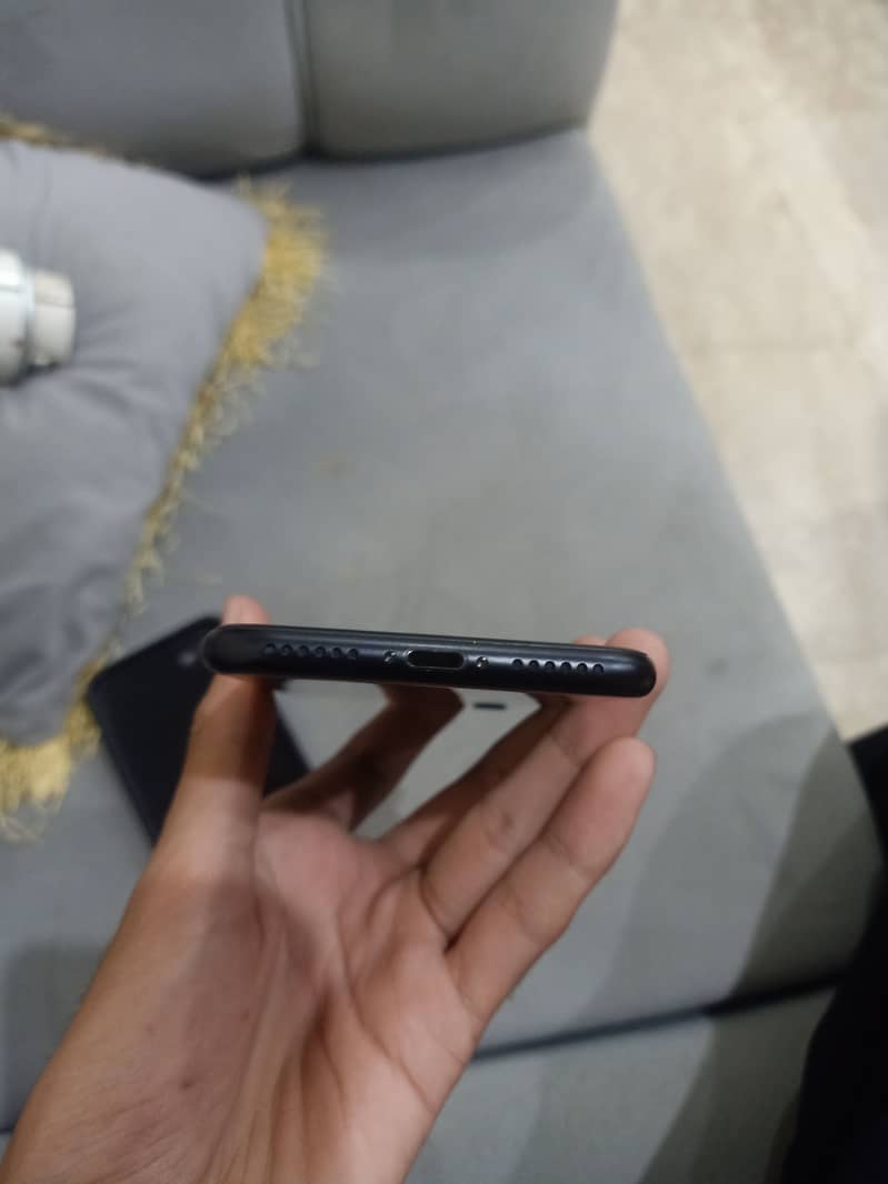 Apple iPhone SE 6