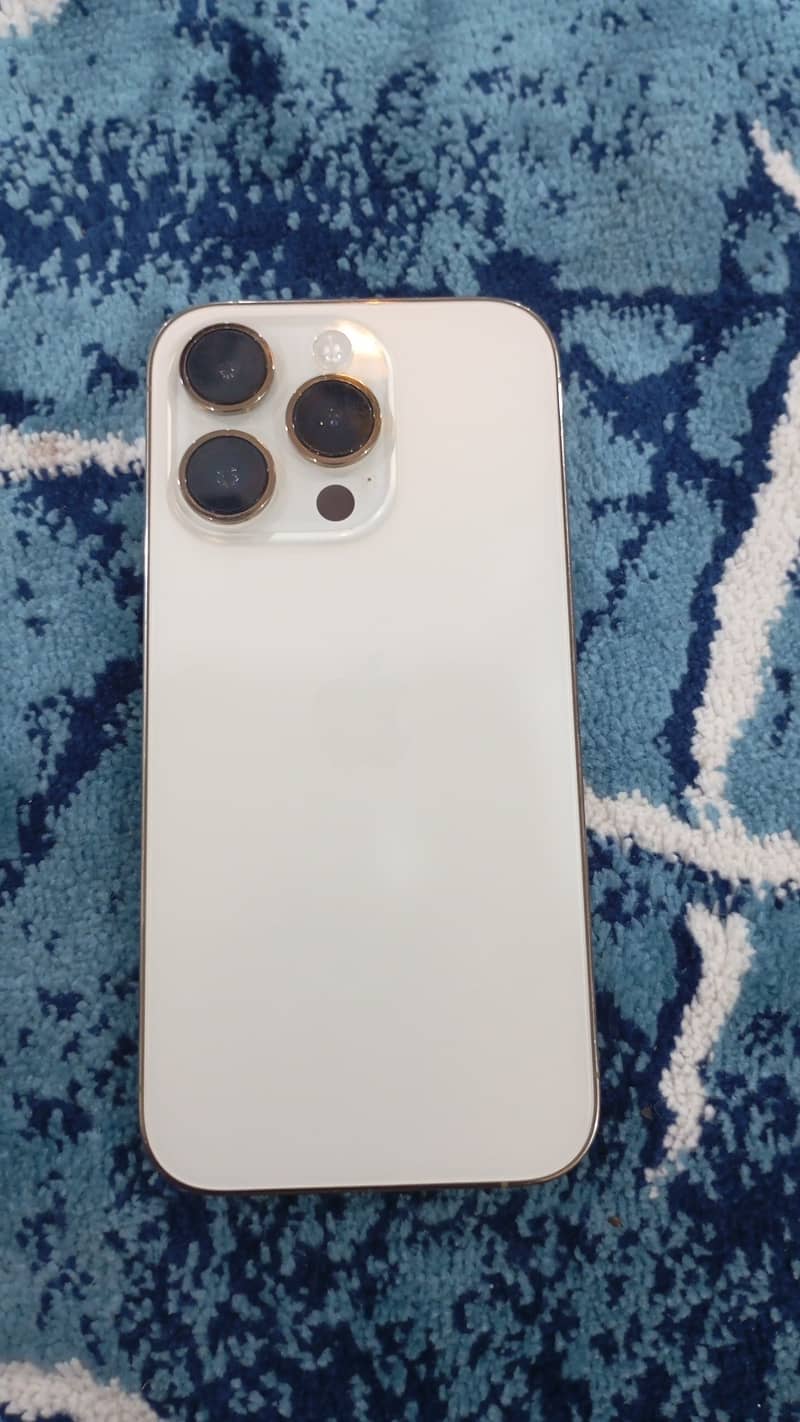 Apple iPhone 14 Pro 0