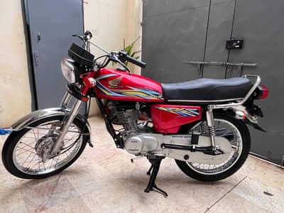 CG Honda 125, Karachi Number