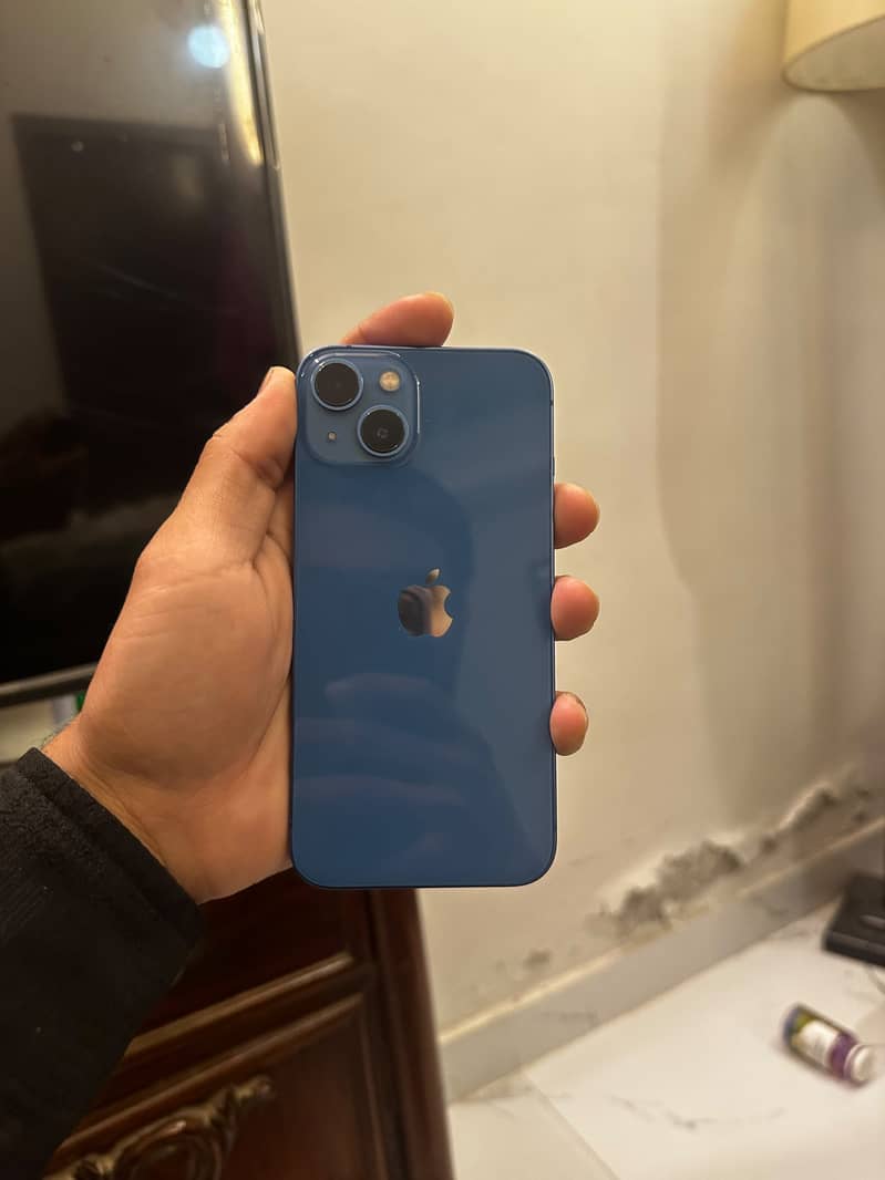 Apple iPhone 13 2