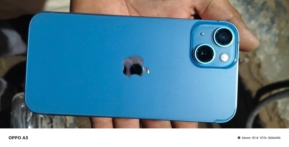 Apple iPhone 13 4