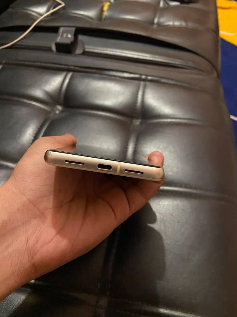 Google Pixel 7 5