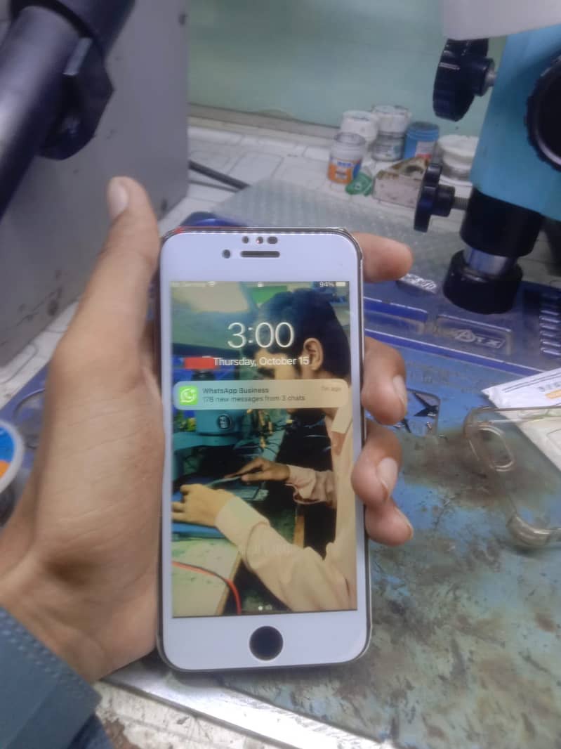 Apple iPhone 7 1