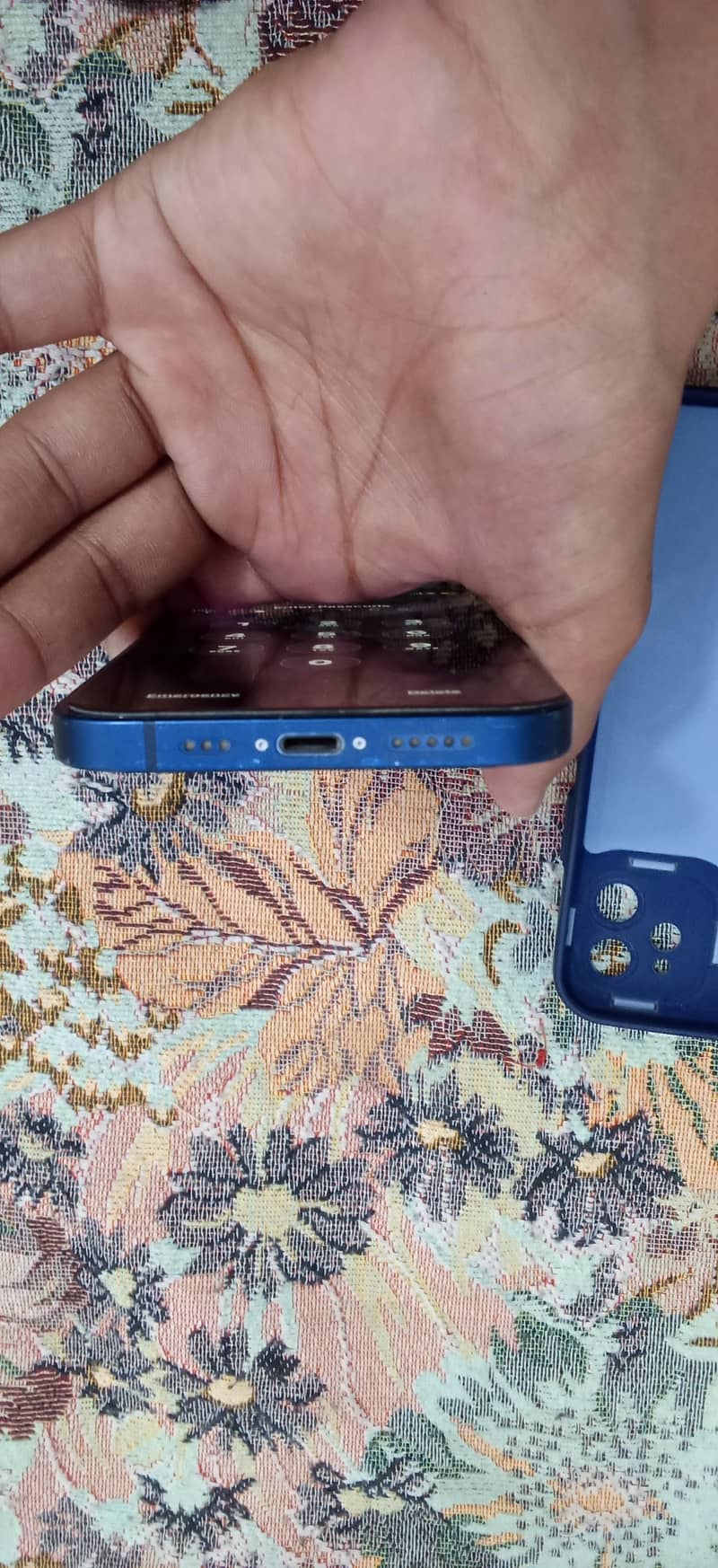 Apple iPhone 12 2