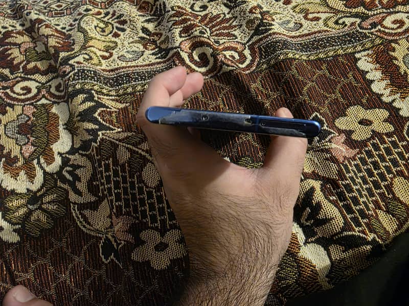Samsung Mobile Note 10 Plus 7