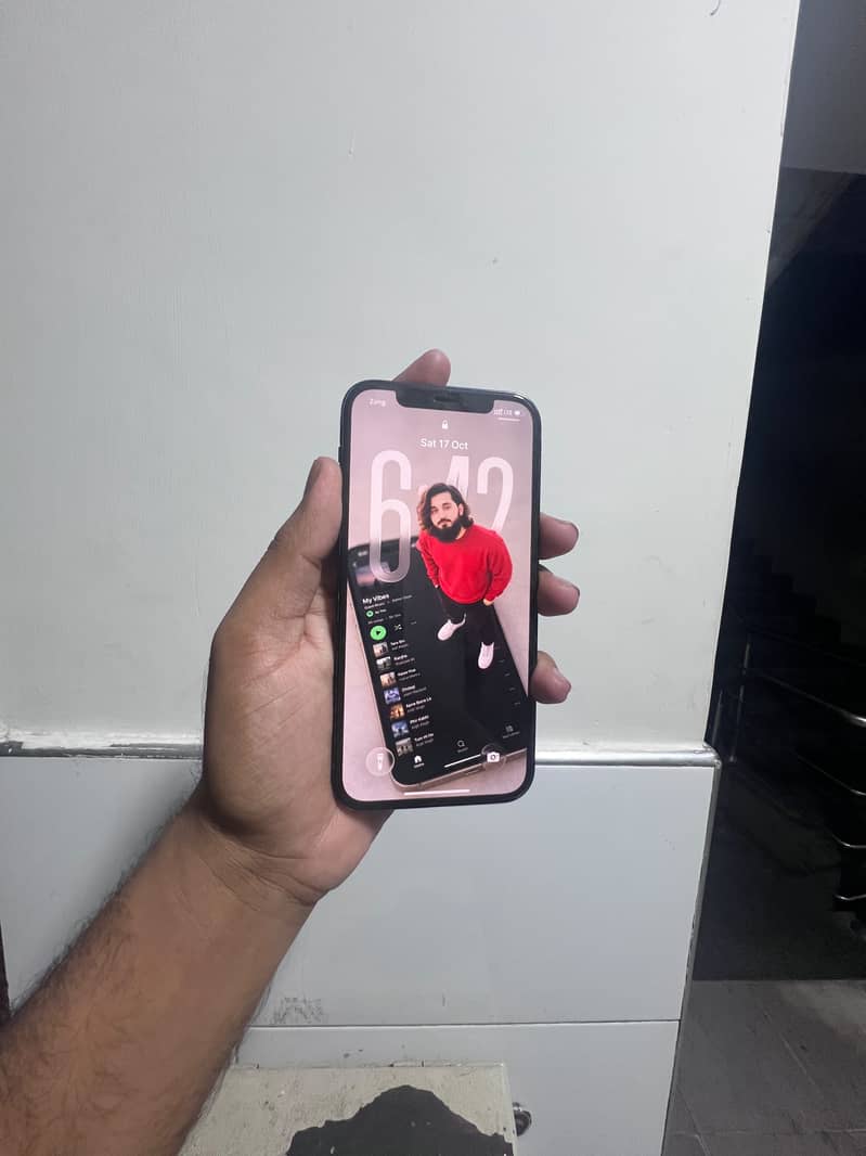 Apple iPhone 12 2