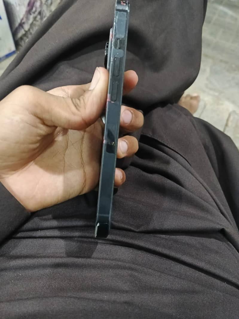 Apple iPhone 14 Pro 0