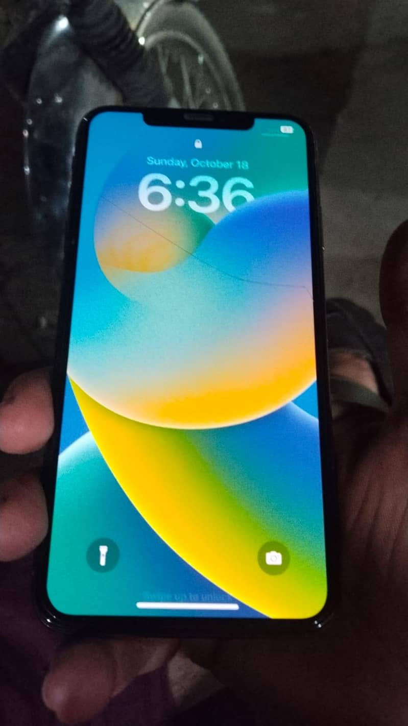 Apple iPhone XS Max 1