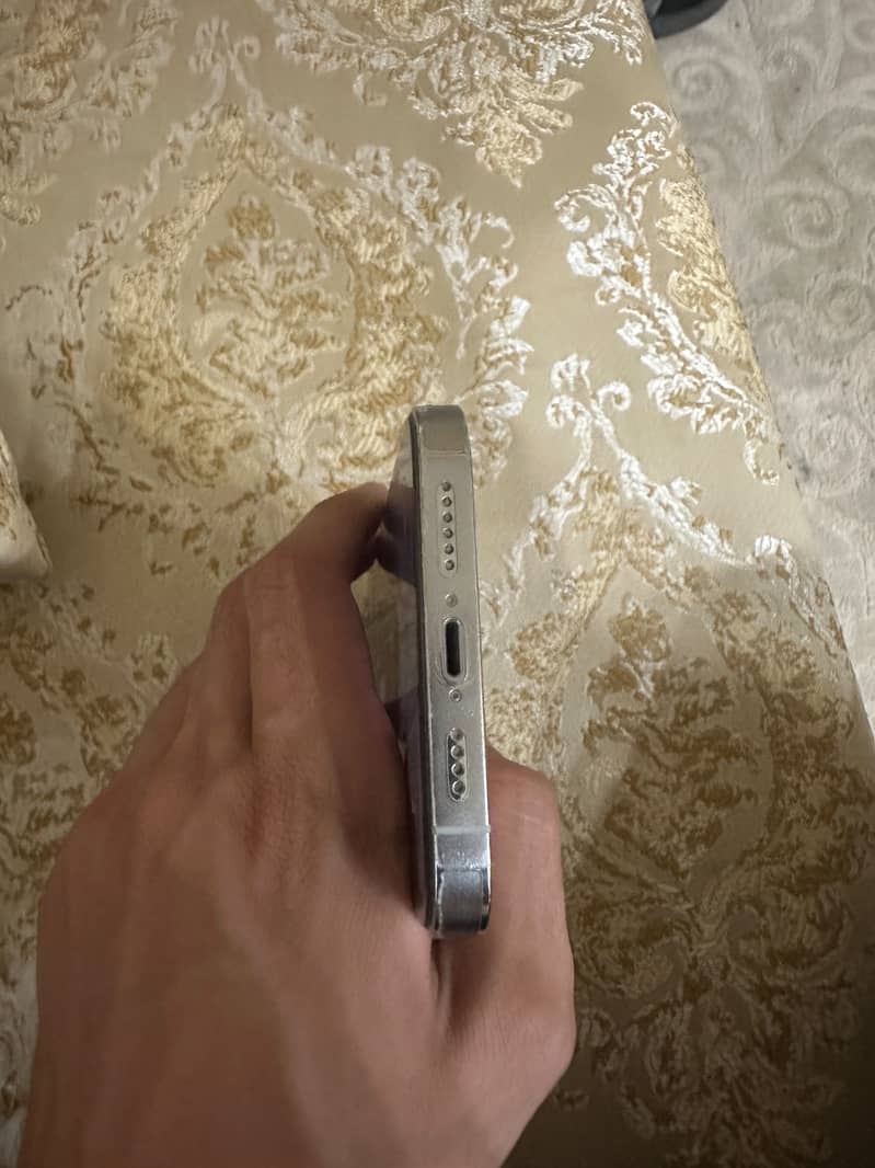 Apple iPhone 14 Pro Max 2