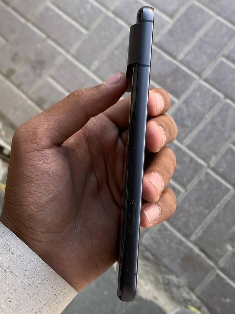 Google Pixel 8 4