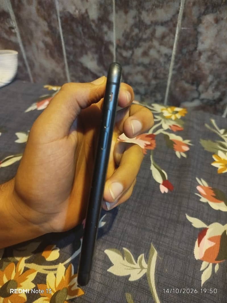 Apple iPhone 11 5