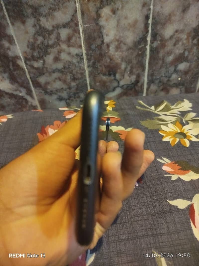 Apple iPhone 11 9