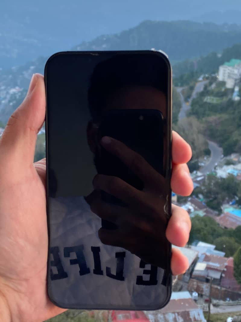 Apple iPhone 13 4