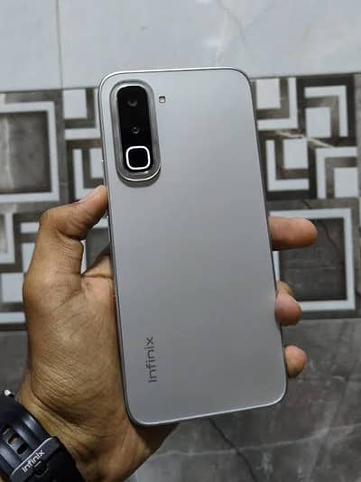 Infinix Hot 70
