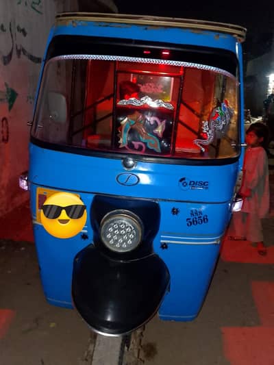 3 seater rickshaw