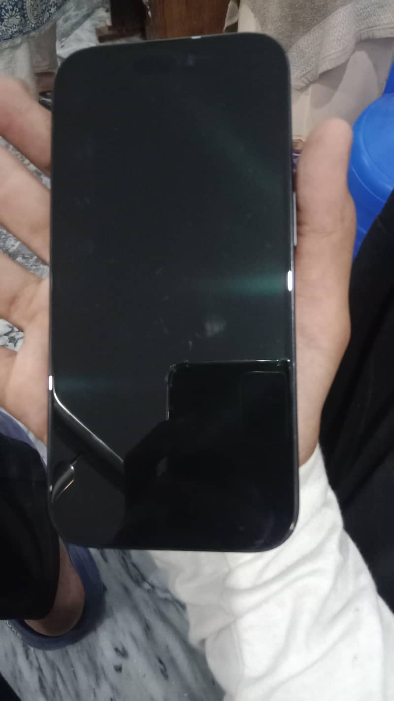 Apple iPhone 16 1