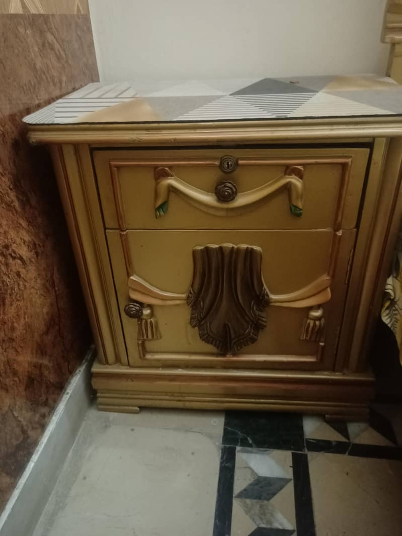 Bed Set With Dressing Table 1