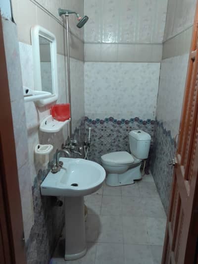 single story for sail