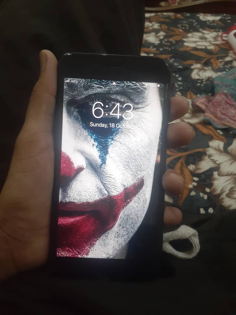 Apple iPhone 7 Plus 1