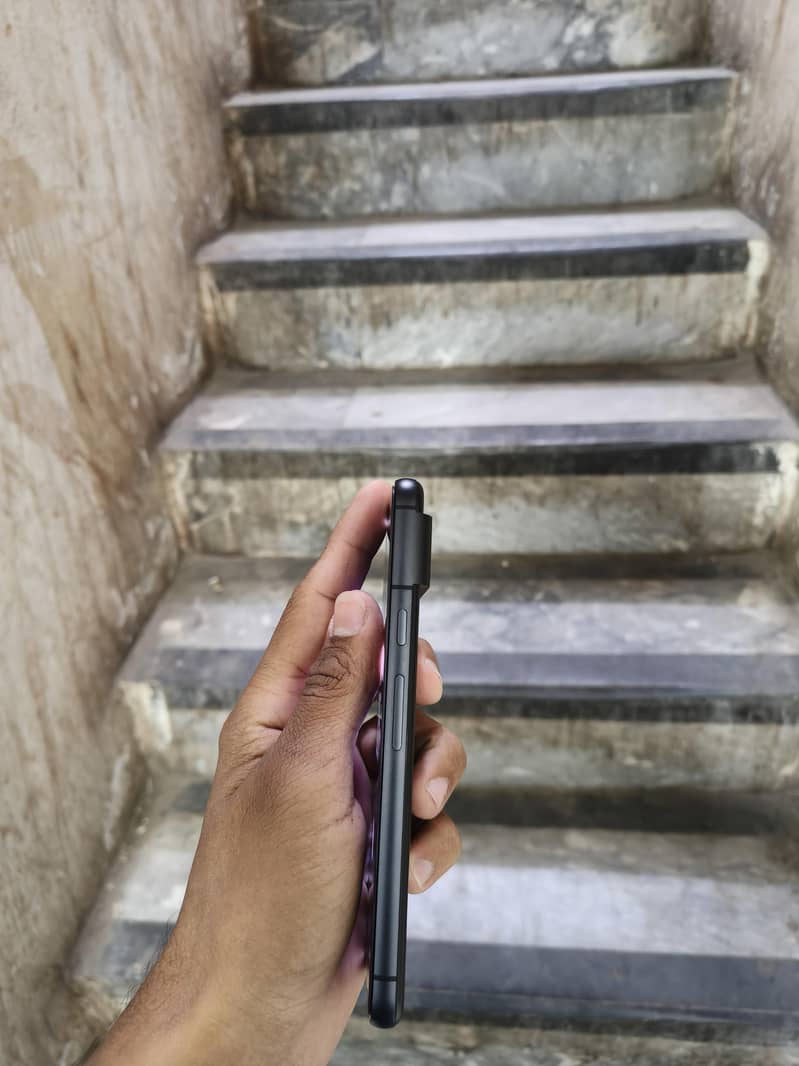 Google Pixel 8 5