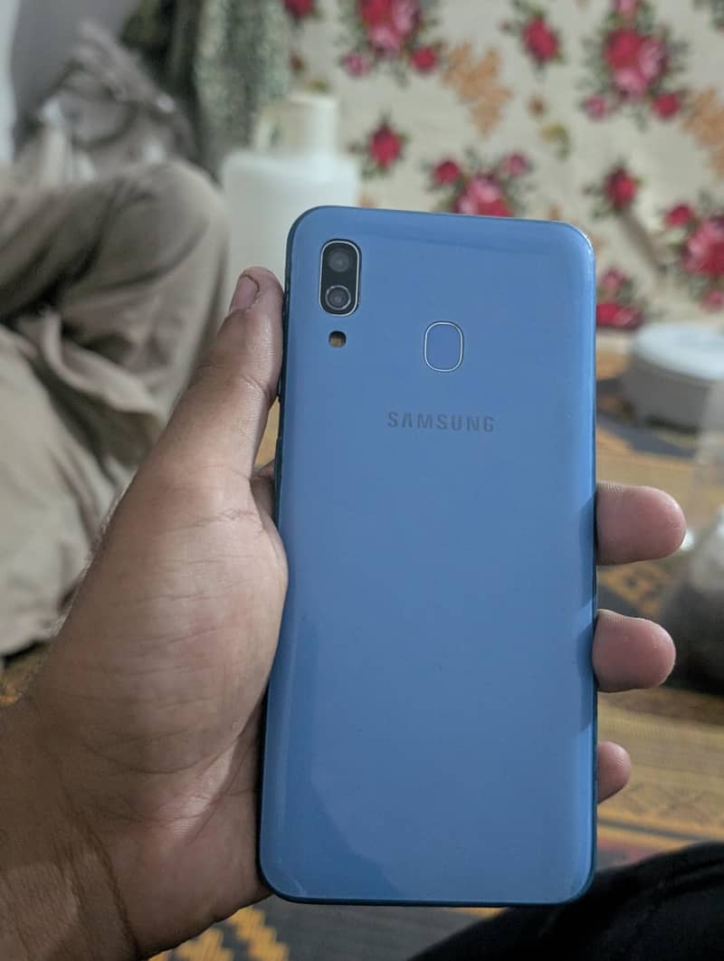 Samsung Mobile A30 0