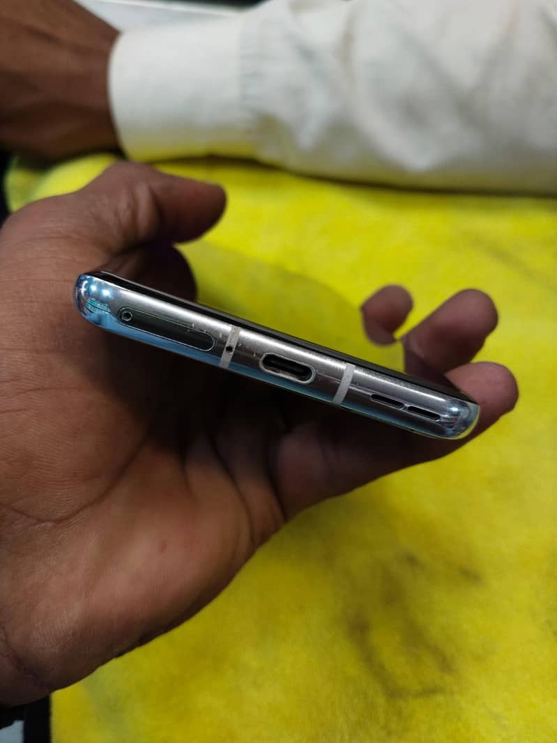 One Plus 9 Pro 8