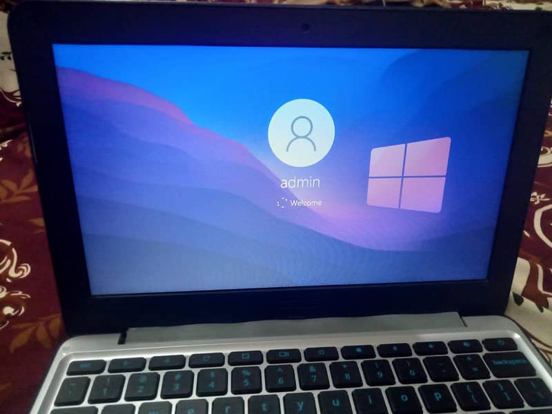 window 10 laptop 2