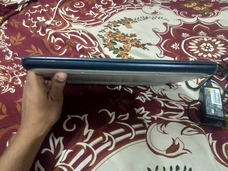 window 10 laptop 11