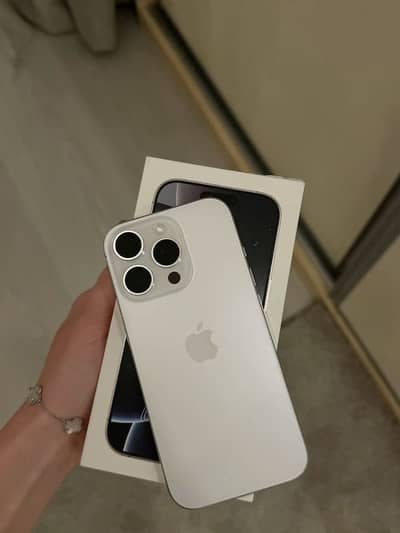 Apple iPhone 16 Pro Max