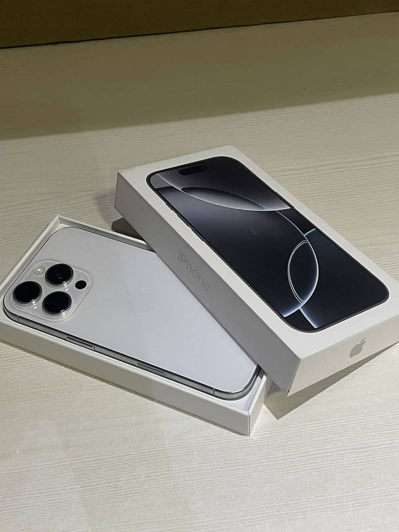 Apple iPhone 16 Pro Max 2
