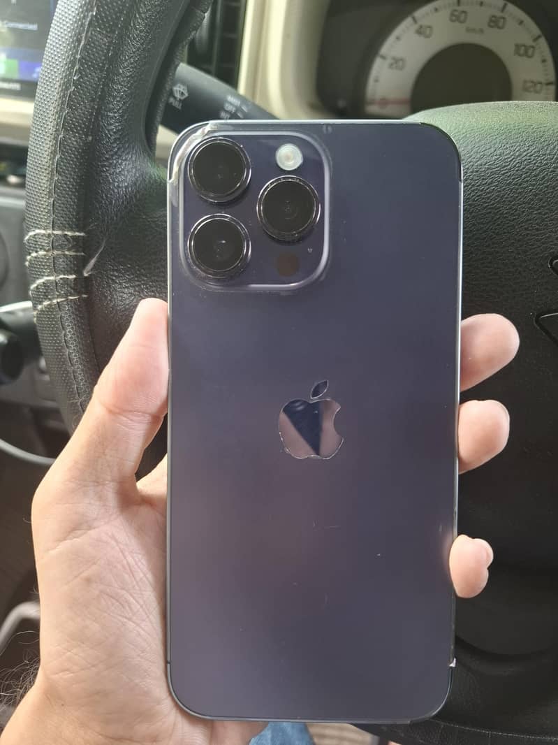 Apple iPhone 14 Pro Max 1