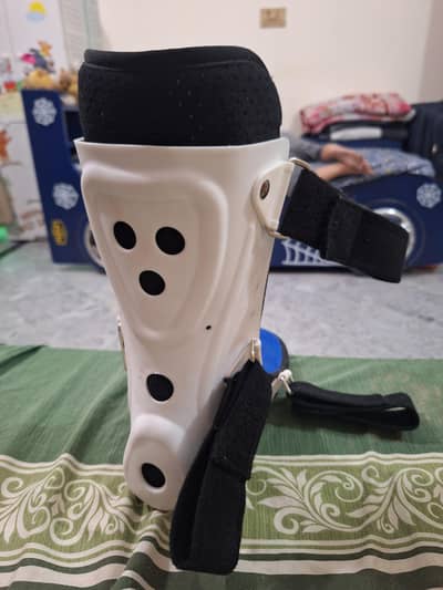 Medicated UFO Foot for Ankle Support