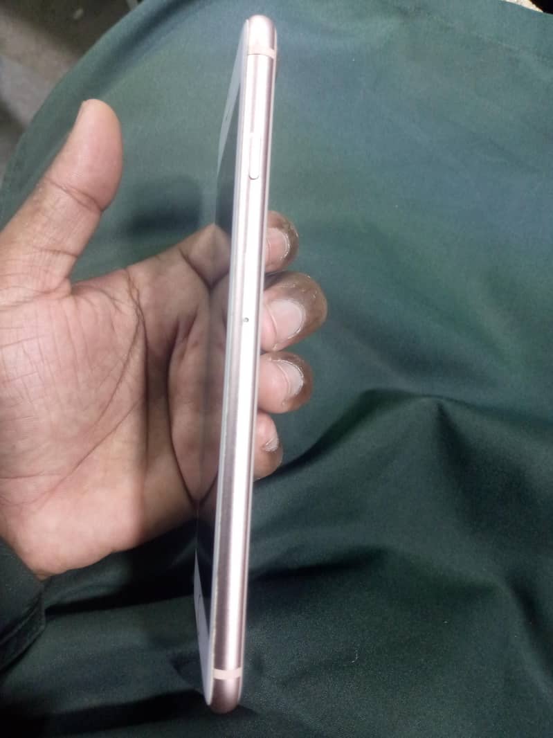 Apple iPhone 8 Plus 2