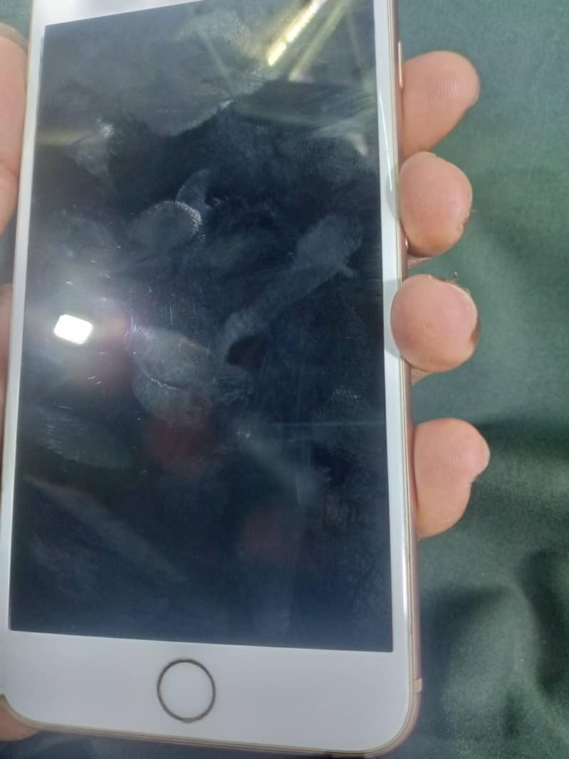 Apple iPhone 8 Plus 5