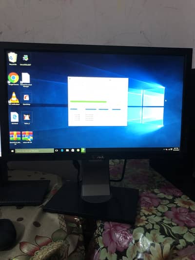 Dell 20 Inch LCD Monitor in Excellent Working Condition