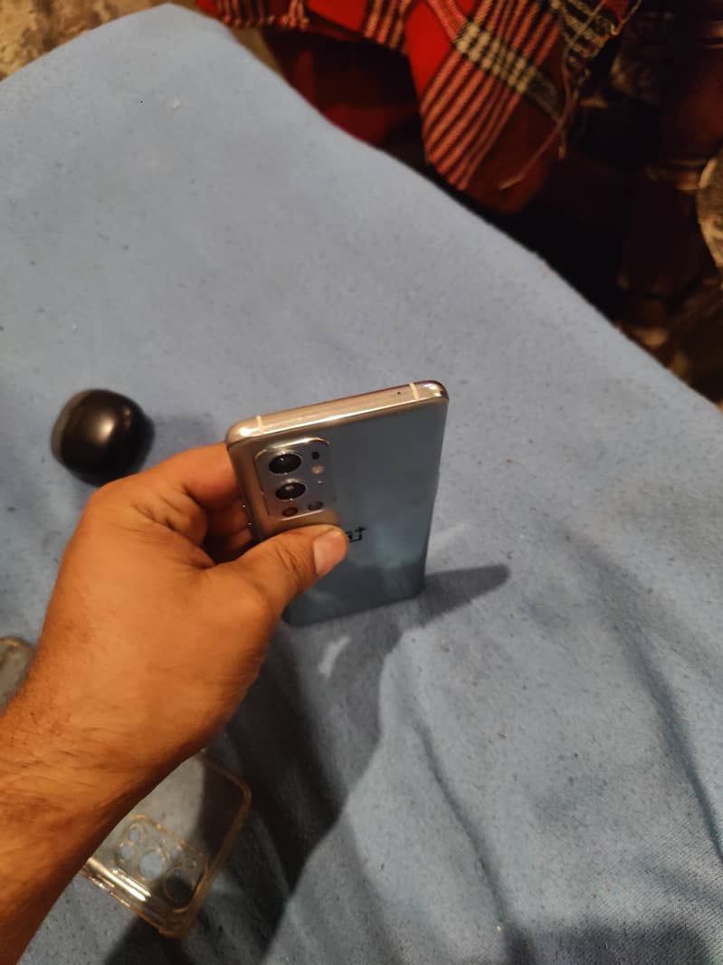 One Plus 9 pro 0