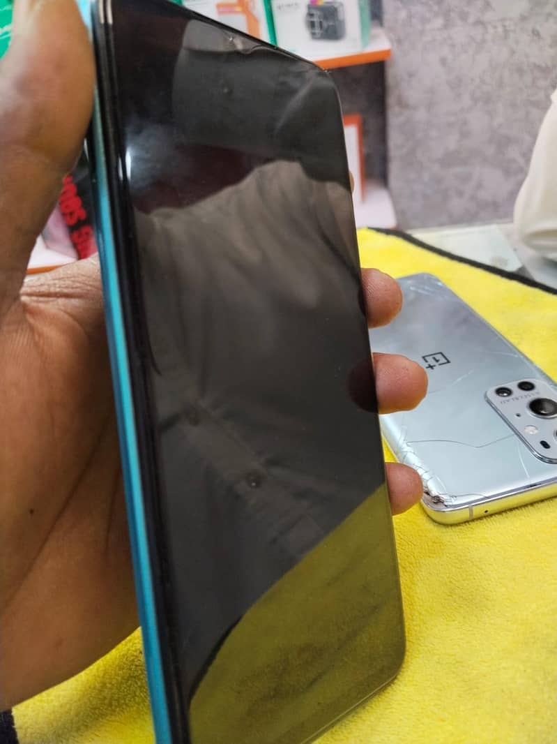 Tecno Spark 8C 1