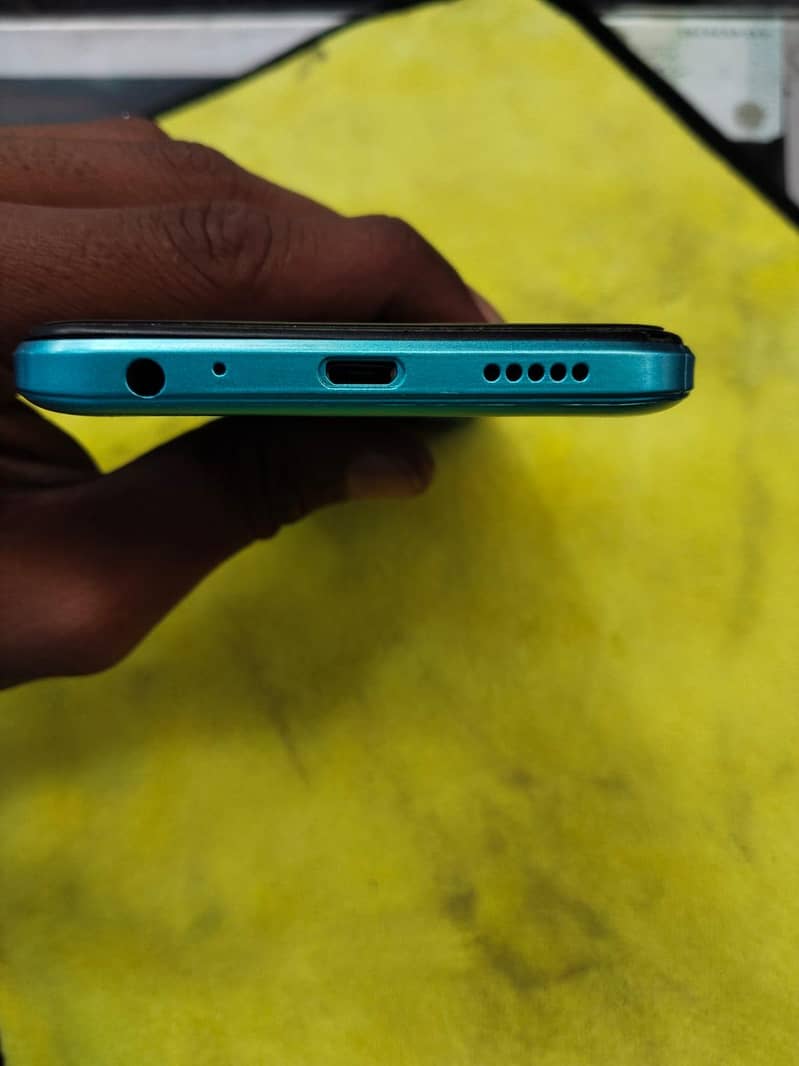 Tecno Spark 8C 2