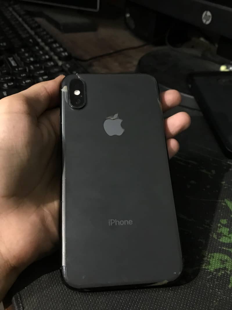 Apple iPhone XS 4