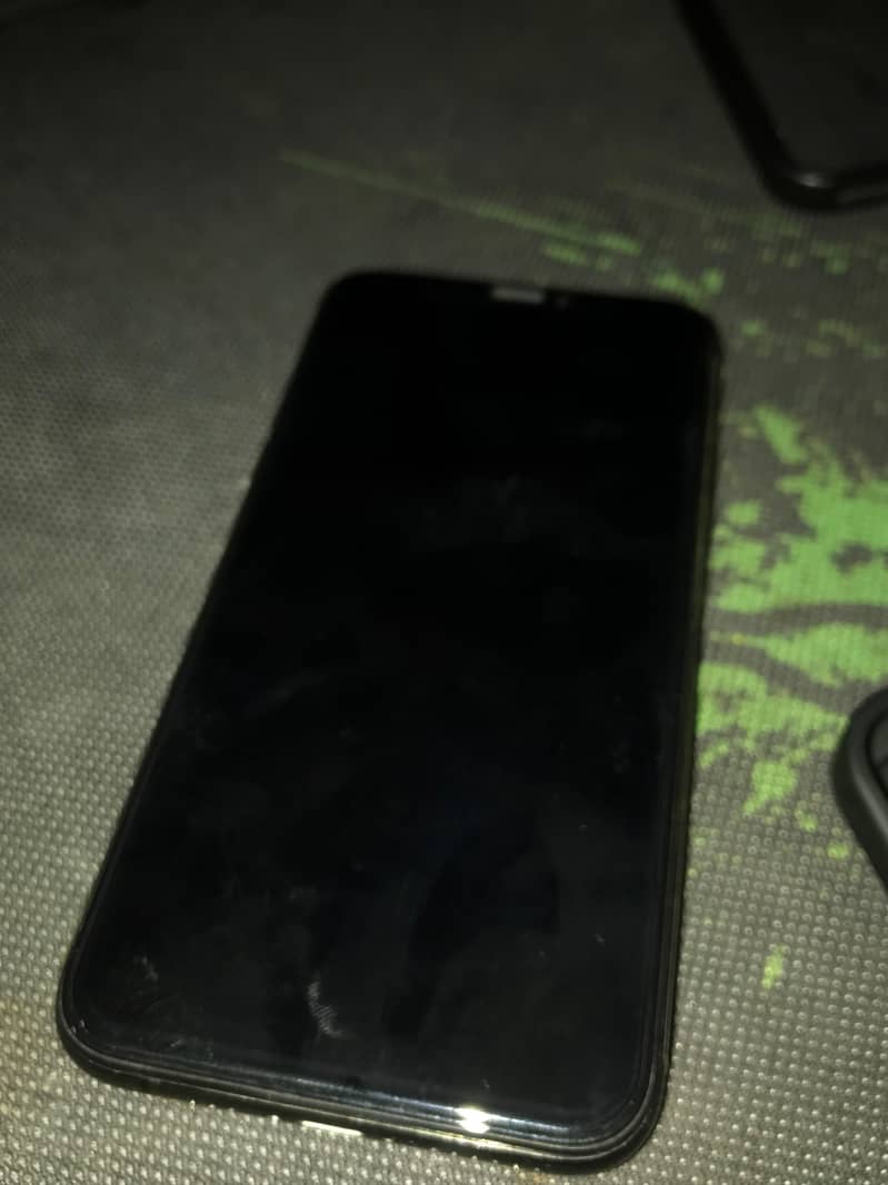 Apple iPhone XS 6