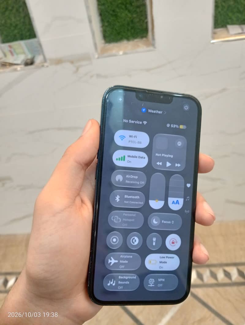Apple iPhone 13 5