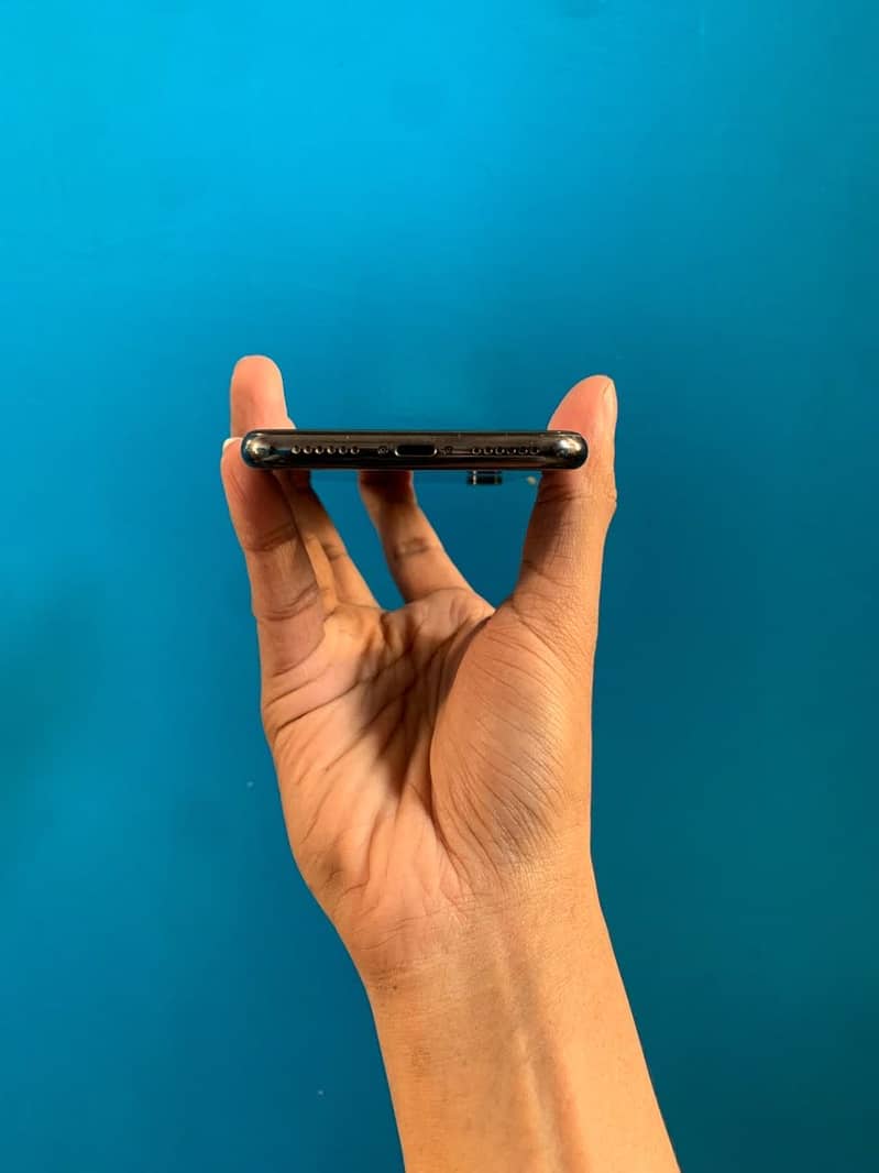 Apple iPhone X 6