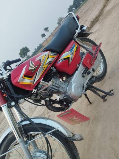 Honda CG 125 Red