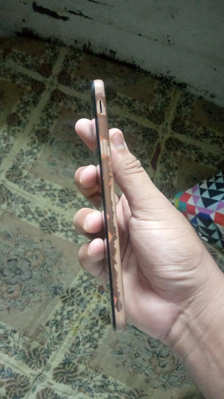 Samsung Mobile J4 Plus 2