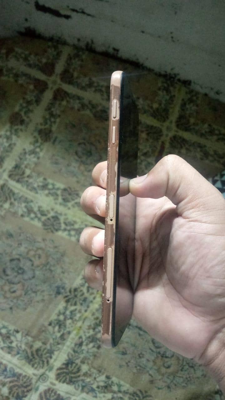 Samsung Mobile J4 Plus 3