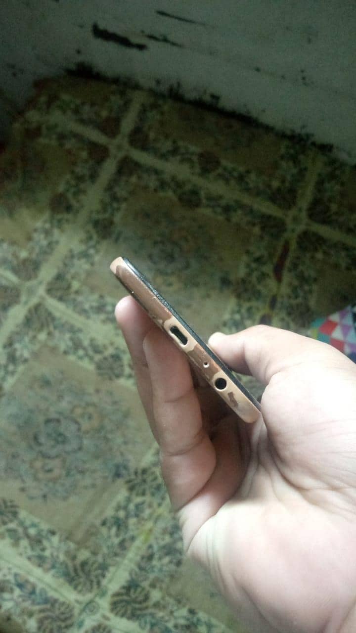 Samsung Mobile J4 Plus 4