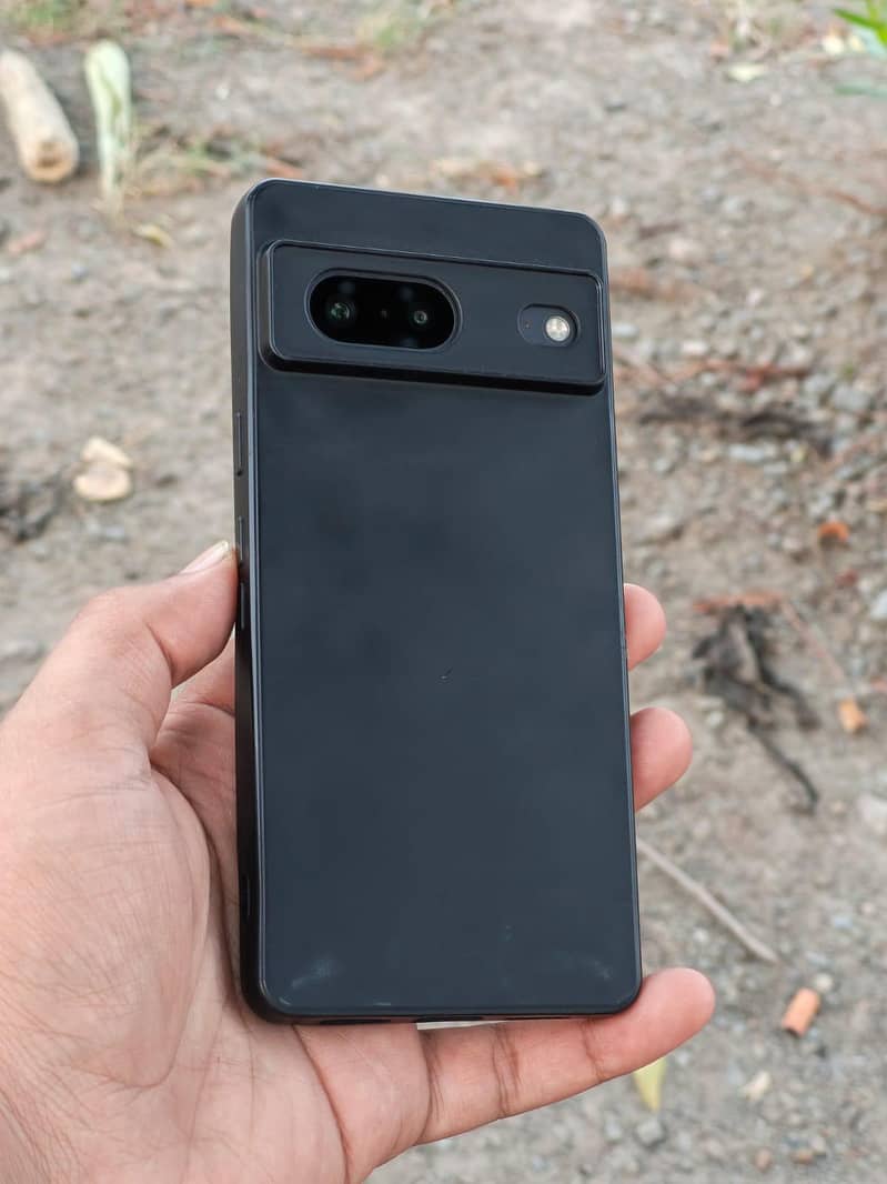 Google Pixel 7 4