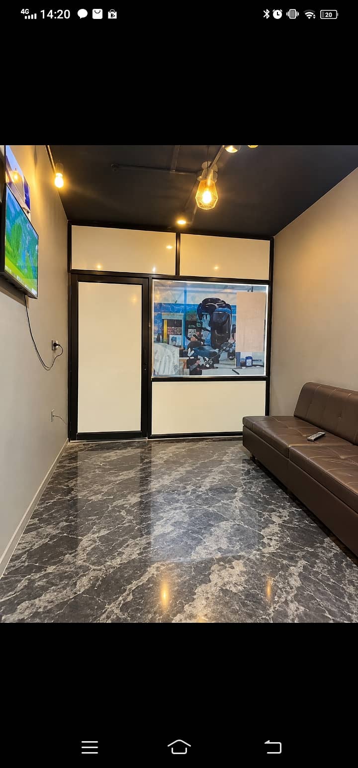 Man saloon 4
